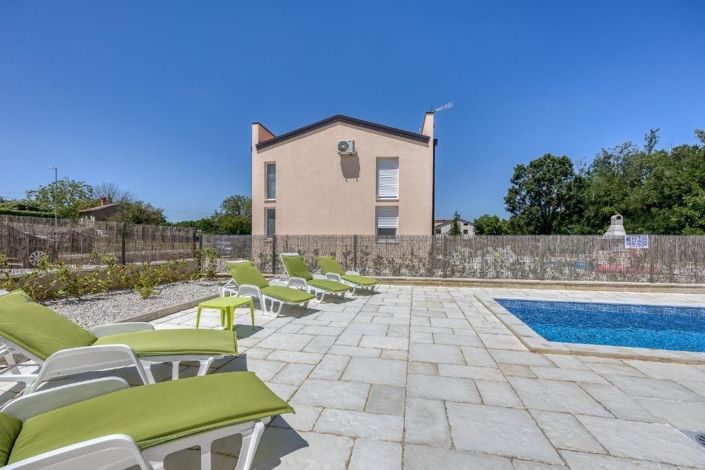 Image No.5-4 Bed Property for sale