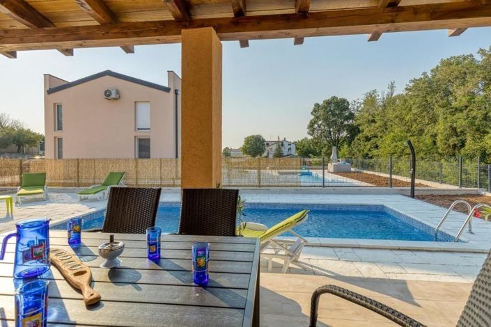 Image No.6-4 Bed Property for sale