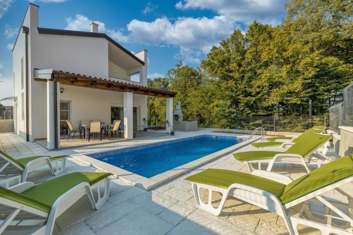 Image No.7-4 Bed Property for sale