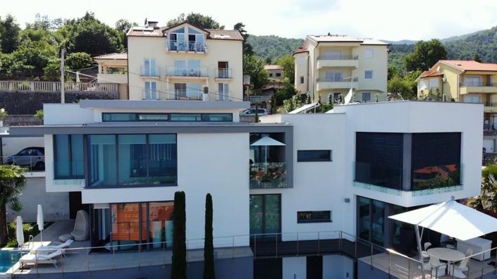 Image No.11-4 Bed Property for sale