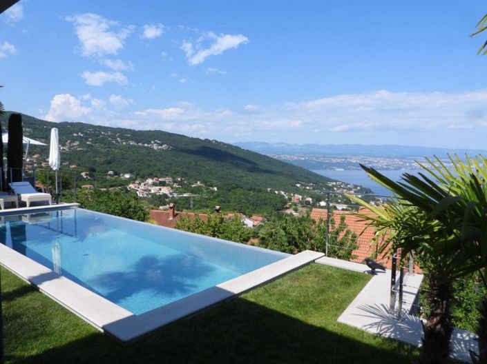 Image No.2-4 Bed Property for sale