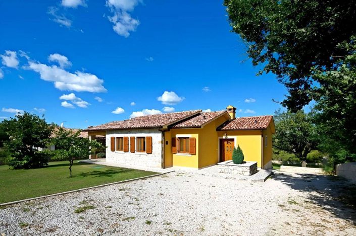 Image No.3-Propriété de 4 chambres à vendre à Labin