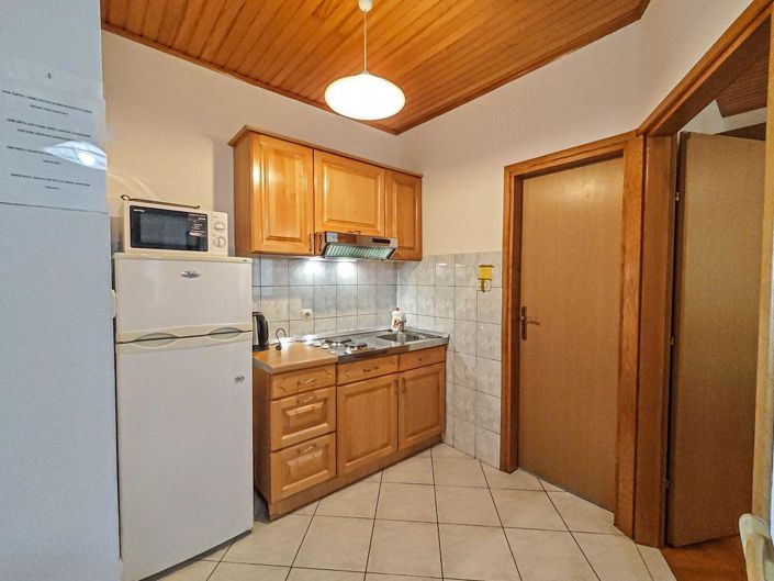 Image No.15-6 Bed Property for sale