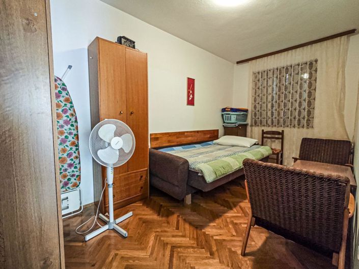 Image No.7-6 Bed Property for sale
