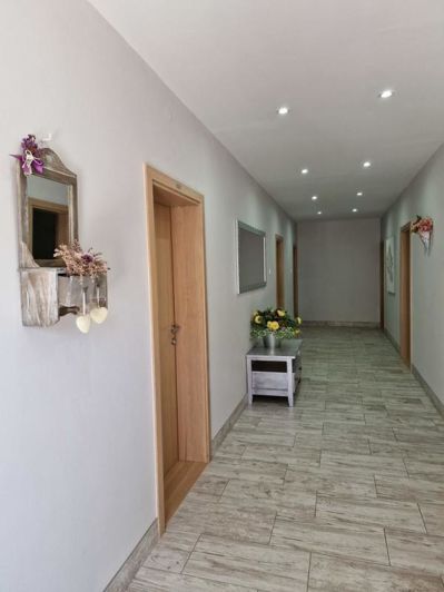 Image No.11-16 Bed Property for sale