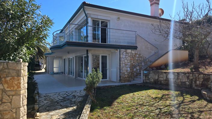 Image No.15-4 Bed Property for sale