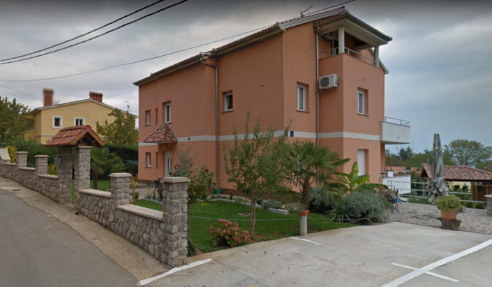 Image No.9-12 Bed Property for sale