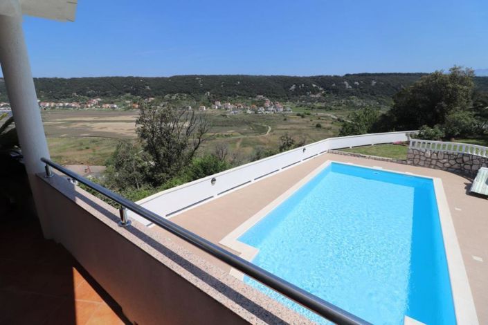 Image No.10-5 Bed Property for sale