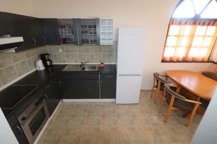 Image No.6-5 Bed Property for sale