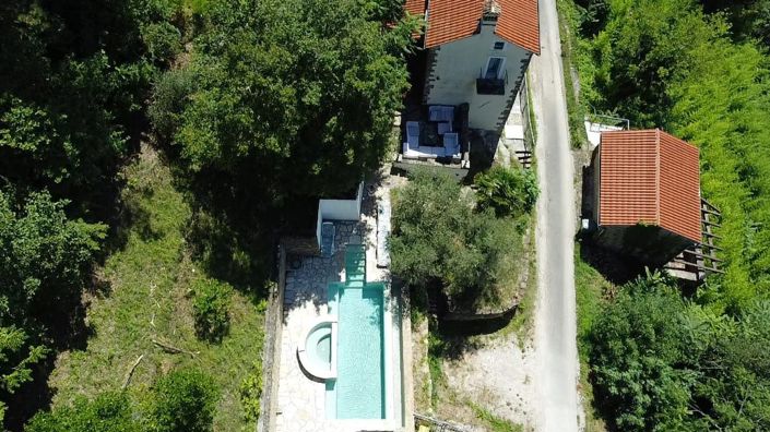 Image No.8-6 Bed Property for sale