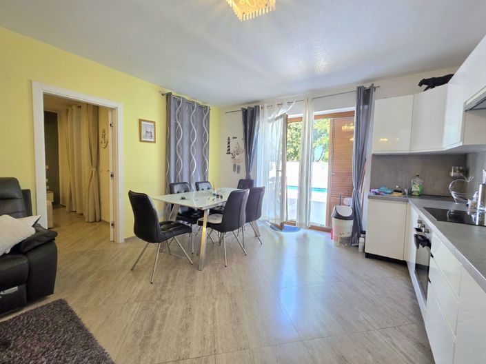 Image No.9-4 Bed Property for sale