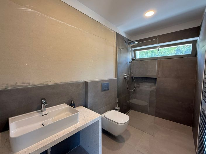 Image No.21-2 Bed Property for sale