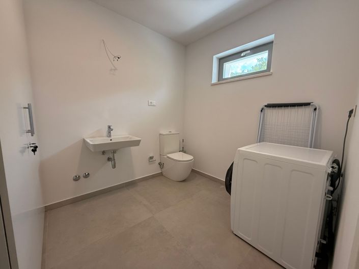 Image No.12-2 Bed Property for sale