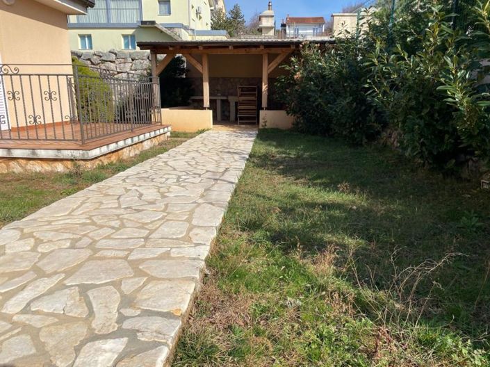 Image No.23-4 Bed Property for sale