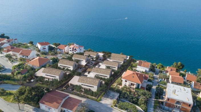 Image No.2-4 Bed Property for sale