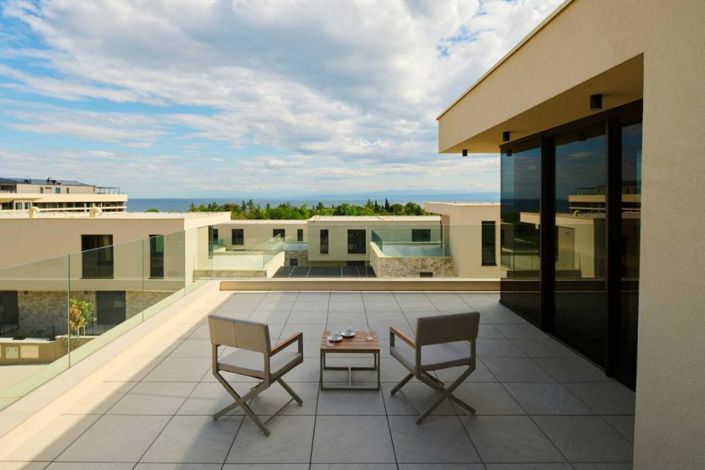 Image No.8-2 Bed Property for sale