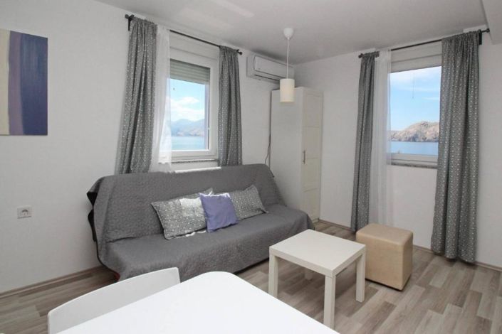 Image No.25-5 Bed Property for sale