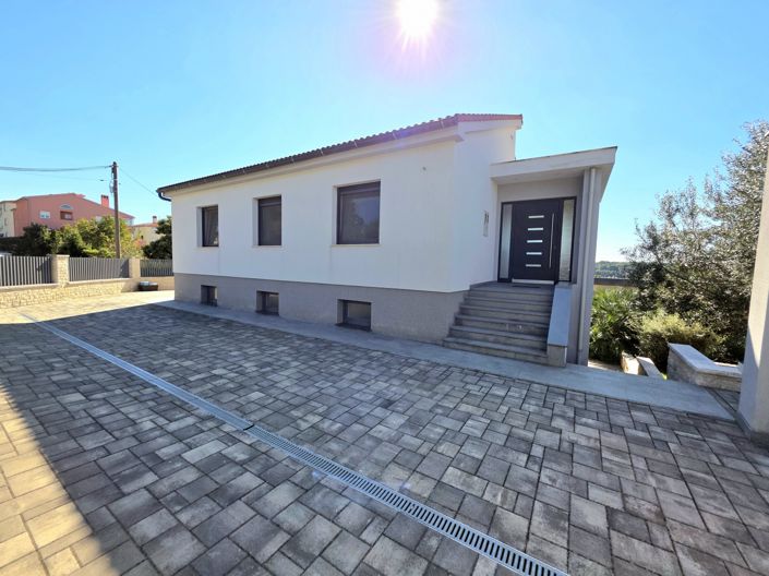 Image No.9-4 Bed Property for sale