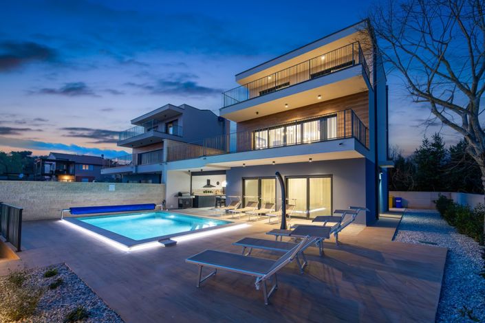 Image No.3-4 Bed Property for sale