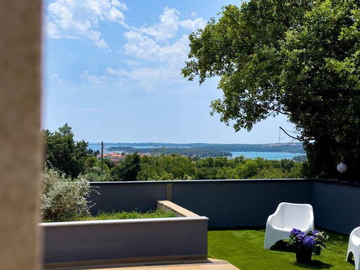 Image No.3-3 Bed Property for sale