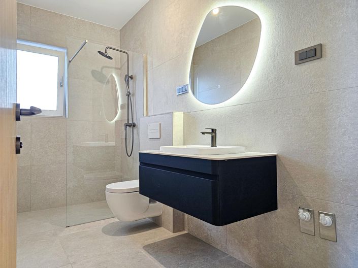Image No.19-3 Bed Property for sale