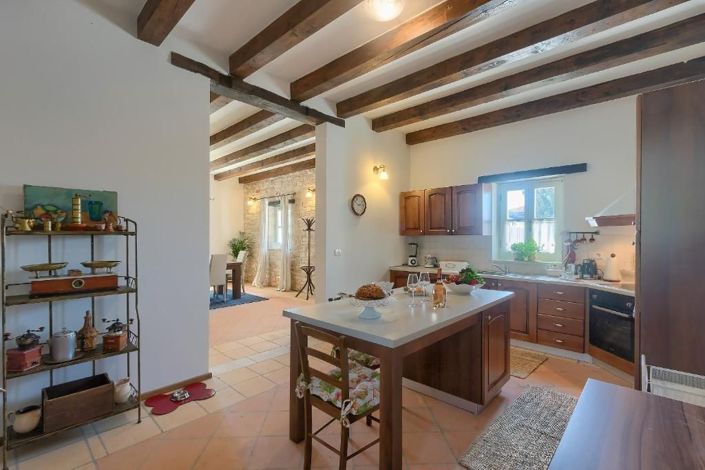 Image No.10-3 Bed Property for sale
