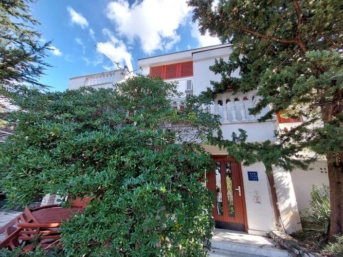 Image No.4-7 Bed Property for sale