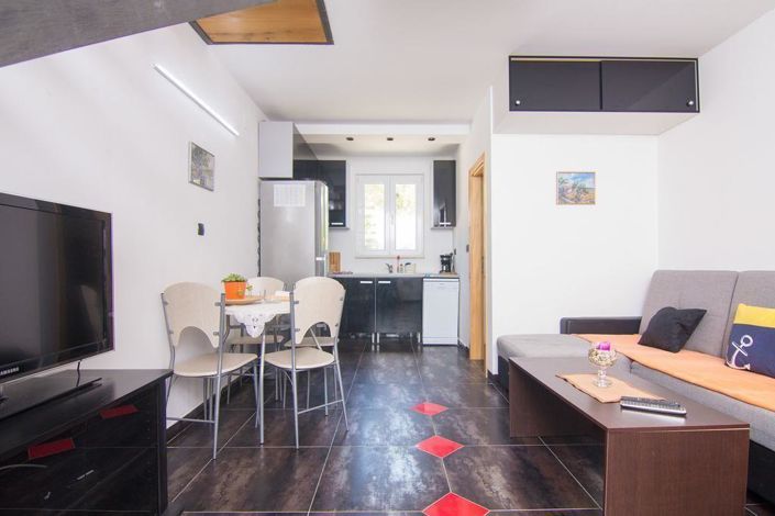 Image No.5-4 Bed Property for sale
