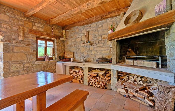 Image No.8-4 Bed Property for sale