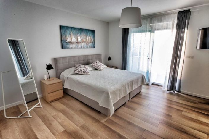 Image No.6-7 Bed Property for sale
