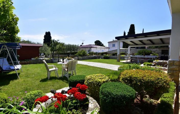 Image No.6-5 Bed Property for sale