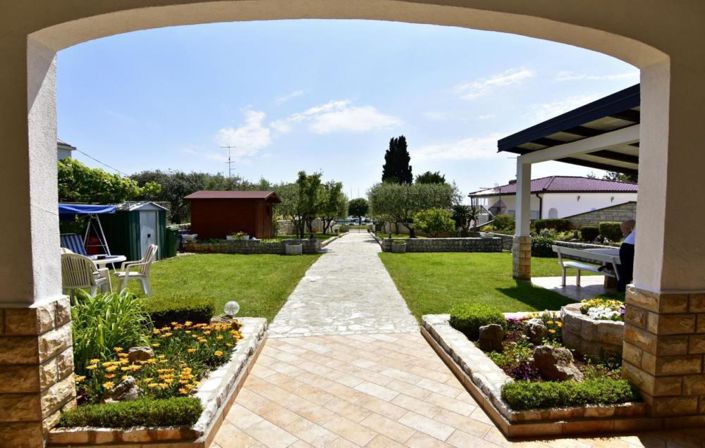 Image No.7-5 Bed Property for sale