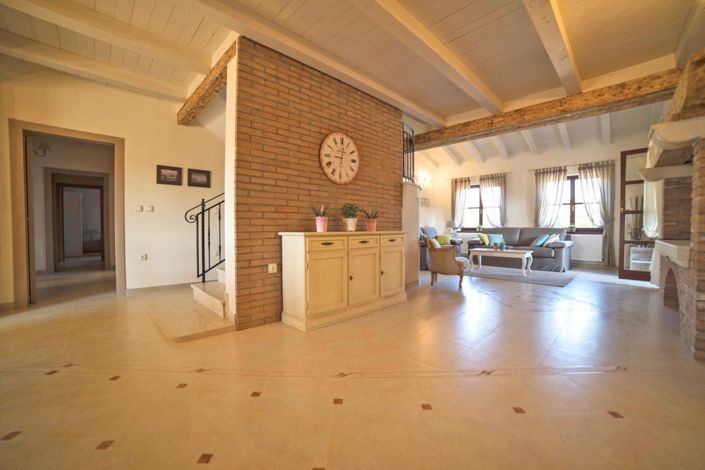 Image No.22-4 Bed Property for sale