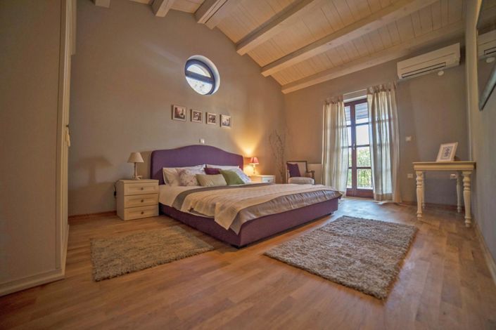 Image No.25-4 Bed Property for sale