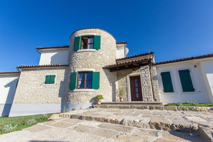Image No.4-4 Bed Property for sale