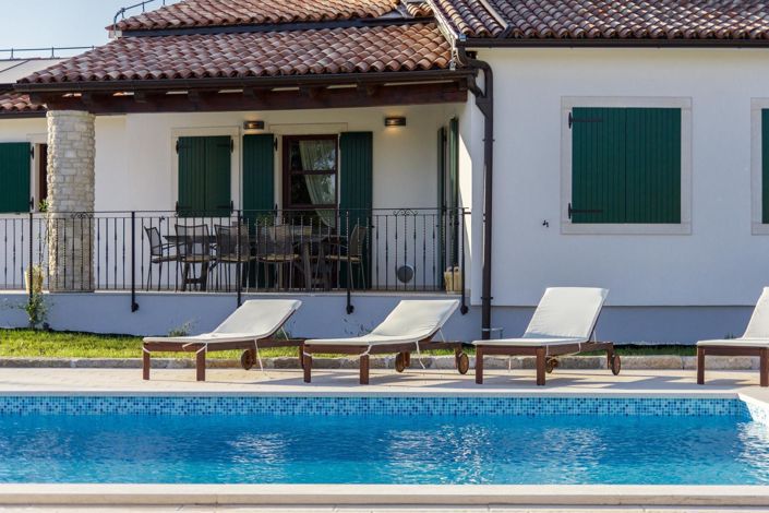 Image No.6-4 Bed Property for sale