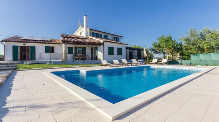 Image No.9-4 Bed Property for sale