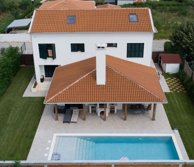 Image No.3-5 Bed Property for sale