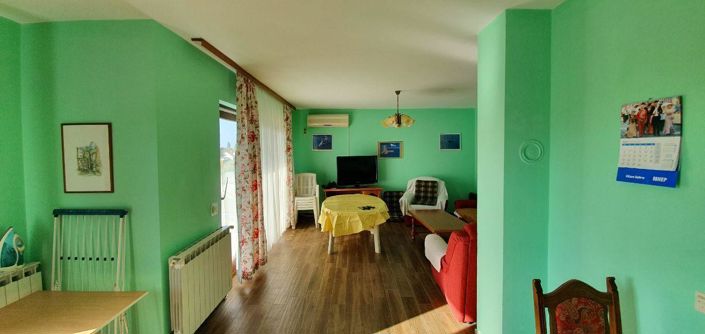 Image No.19-8 Bed Property for sale