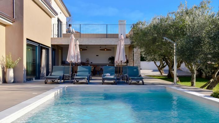 Image No.8-4 Bed Property for sale