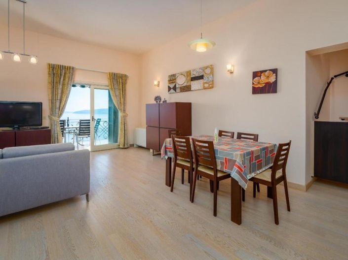 Image No.24-15 Bed Property for sale