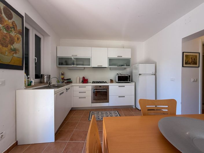Image No.13-6 Bed Property for sale