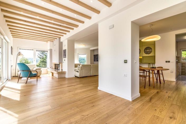 Image No.8-4 Bed Property for sale