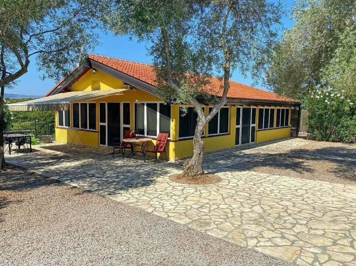 Image No.5-3 Bed Property for sale