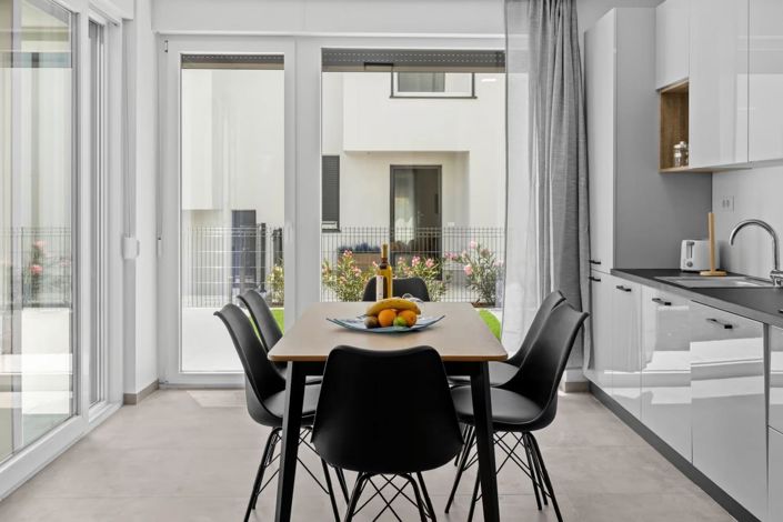 Image No.13-3 Bed Property for sale