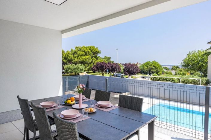 Image No.5-3 Bed Property for sale