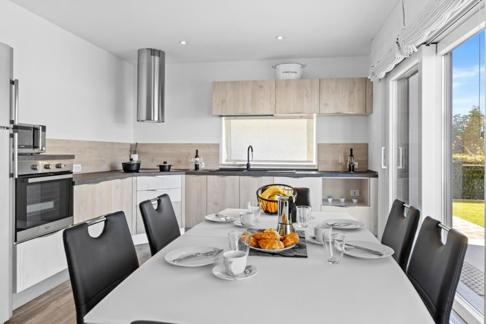 Image No.8-3 Bed Property for sale