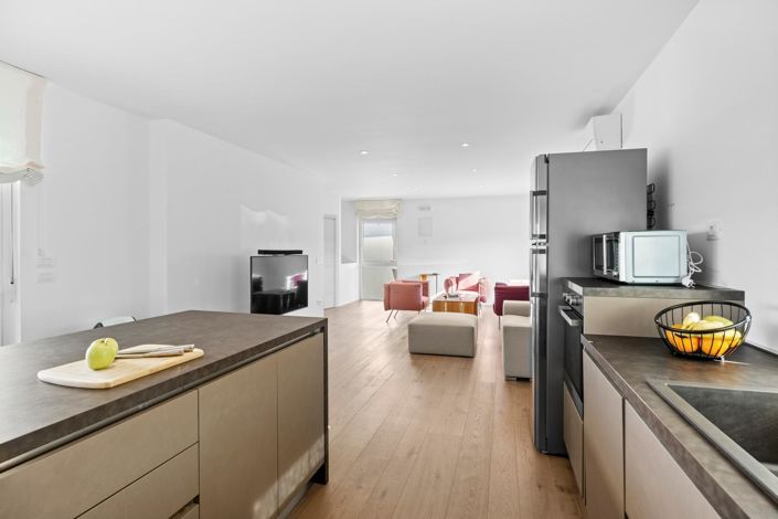 Image No.9-3 Bed Property for sale