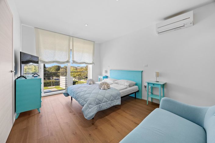 Image No.18-3 Bed Property for sale