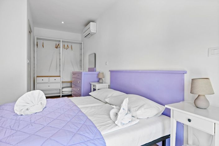 Image No.22-3 Bed Property for sale